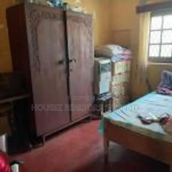 Spacious Family Home with Large Garden for Sale – Kelaniya