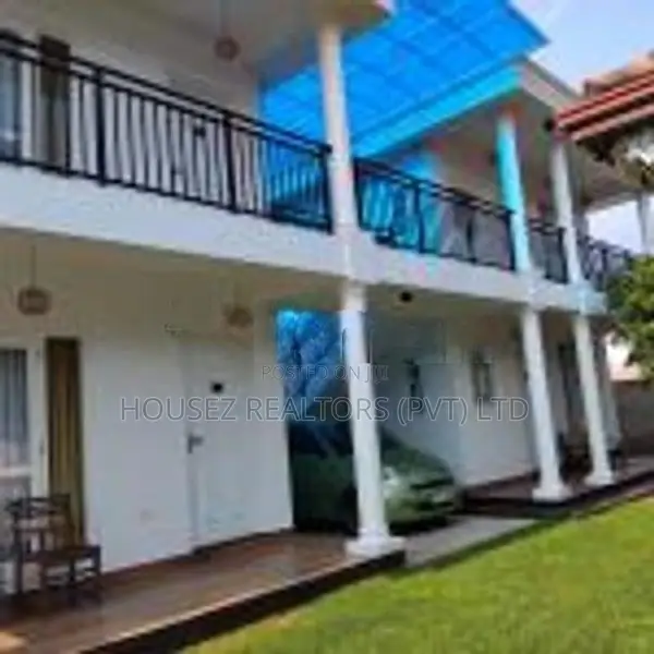 Elegant Luxury villa Near Airport – Fully Furnished Negombo