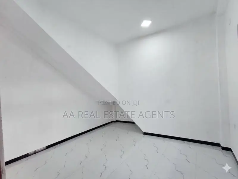 Brand New House with Slab for Sale in Wellampitiya