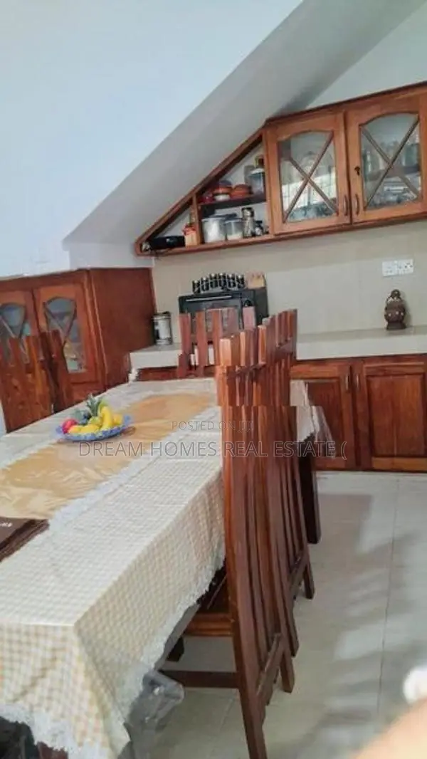 Spacious House for Sale in Kotte – Madiwela, Obahena Road