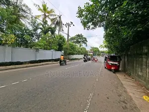 කොට්ටාව මාර්ගයට මුහුණලා ඉතා වටිනා ඉඩමක් විකිණීමට. (ID : KOTT004S)