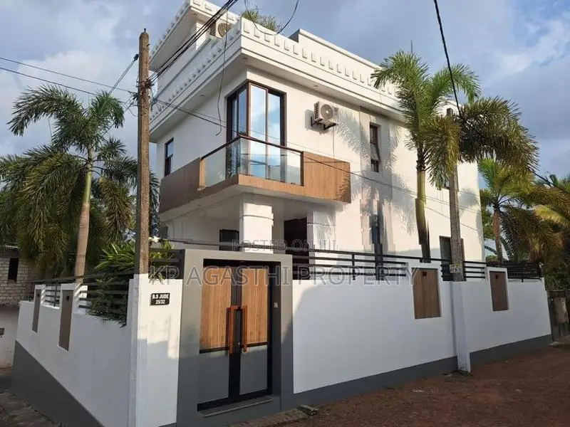 Super Luxury House for Sale in Dehiwala