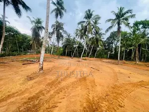 Yakkala Valuable Land for Sale