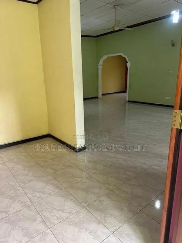 Beautiful 5-Bedroom House for Sale in Nawalapitiya – Paththunupitiya