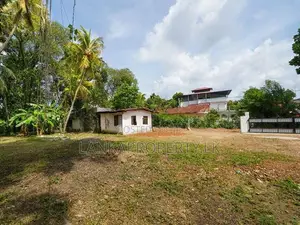 Prime Residential Land for Sale on Prestigious Nungamuwa Road, Kelaniy