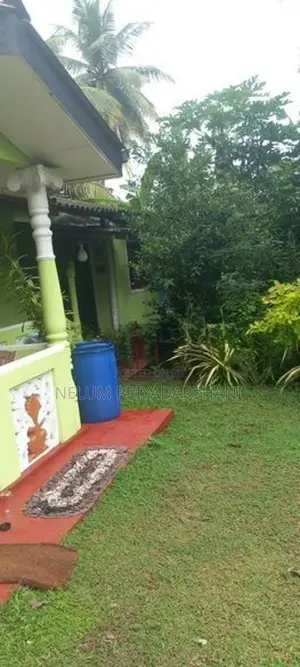 16P Land with House for Sale in Bandaragama