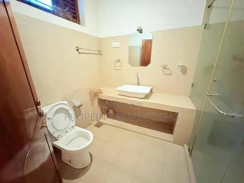Solid Build 5BR House for Sale in Boralesgamuwa