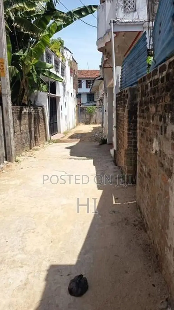 House for Sale Near Zahira College Orabipasha Road Kalmunei