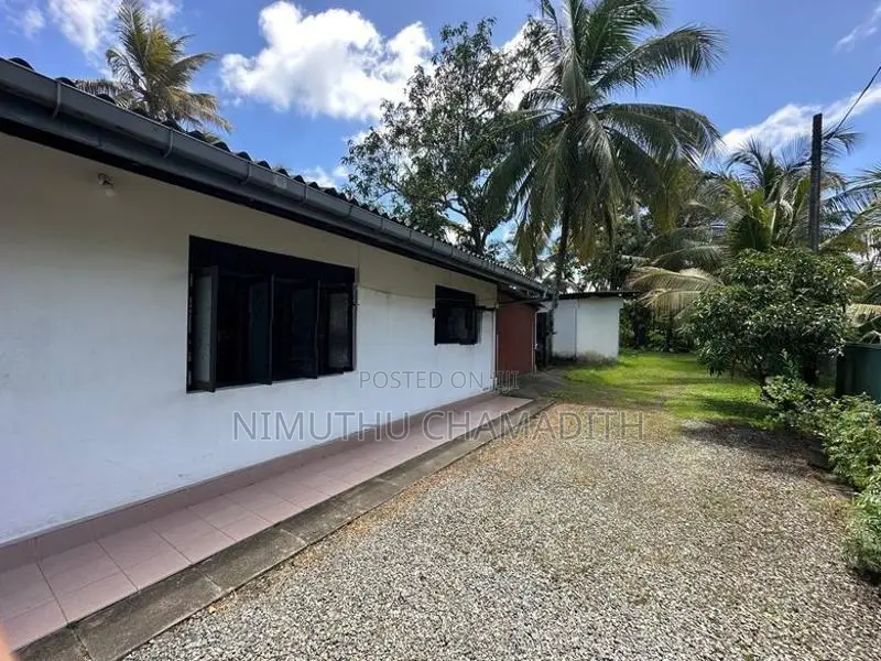 Land with Two Houses for Sale Mulleriyawa