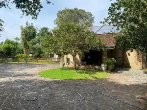 Luxury banglow 92 perch with 2 acres paddy field Maharagama