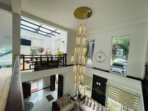 Luxury Mansion with Swimming Pool for Sale – Kiribathgoda