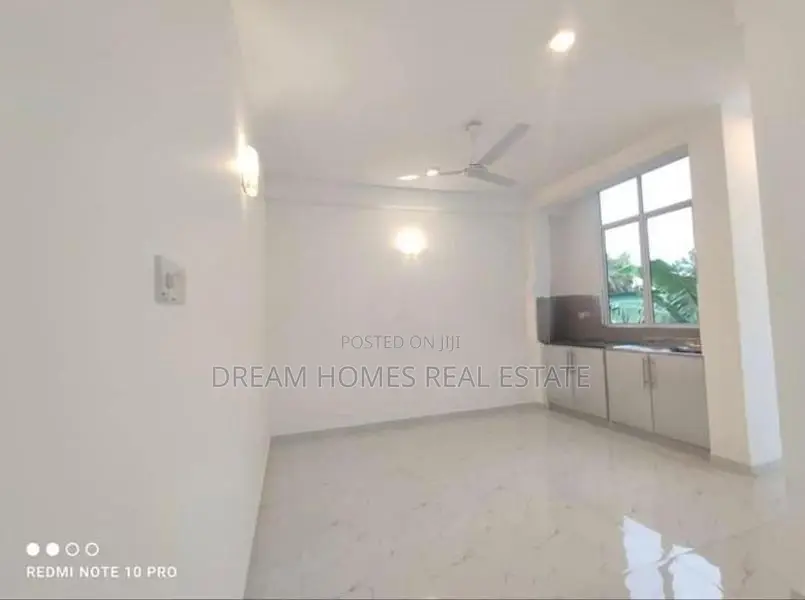 Commercial Building for Rent – Koswatta