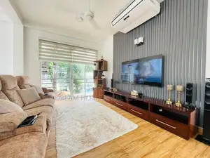 Luxury Mansion with Swimming Pool for Sale – Kiribathgoda