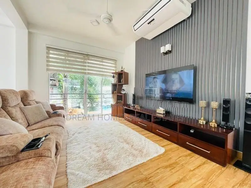 Luxury Mansion with Swimming Pool for Sale – Kiribathgoda