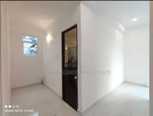 Commercial Building for Rent – Koswatta