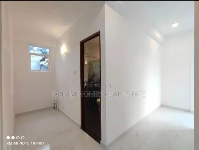 Commercial Building for Rent – Koswatta