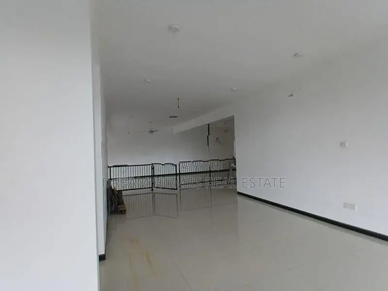 Commercial 4-Storey Building for Rent – Thalawathugoda