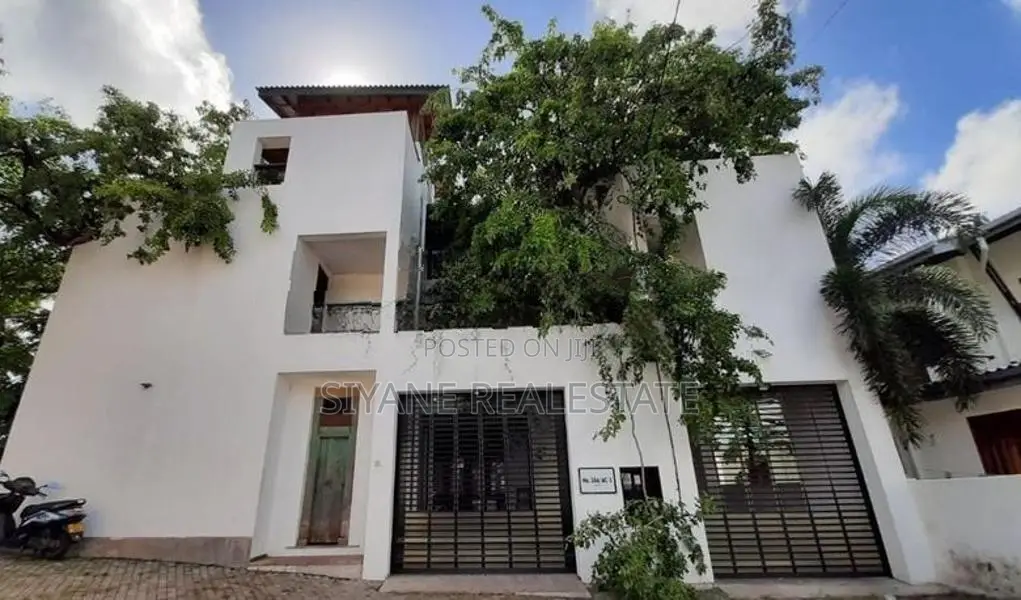 Luxury Beautiful House for Sale in Nugegoda