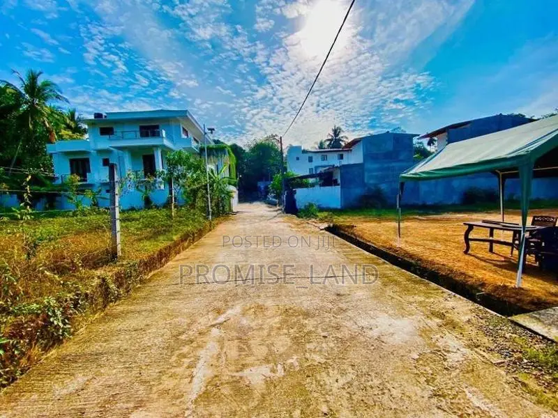 Hirana Kidelpitiya Land for Sale L22