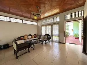 House in Nandimithra Place Colombo 6 With Swimming Pool