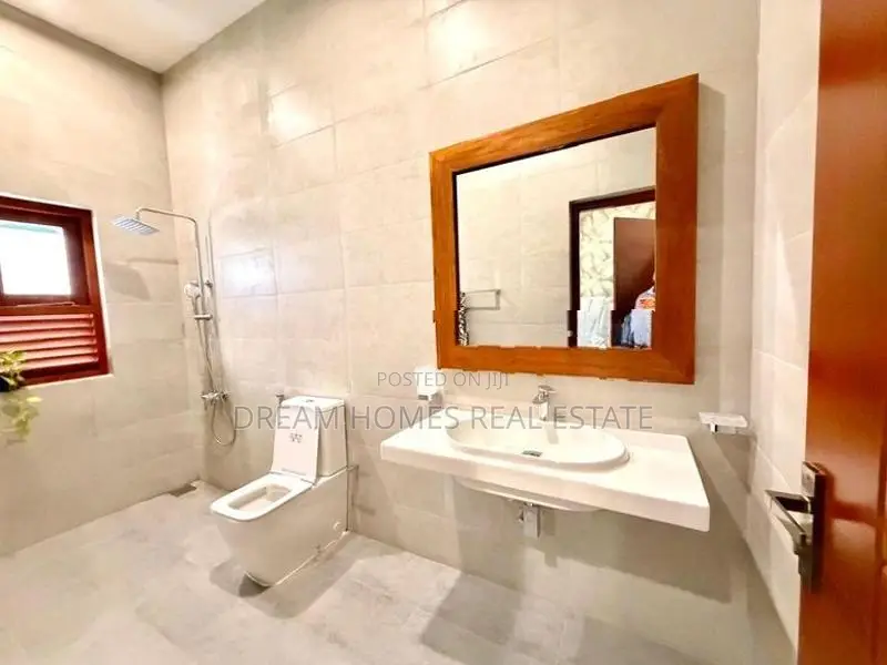 Luxury Fully Furnished Villa for Sale in Werahera, Boralesgamuwa