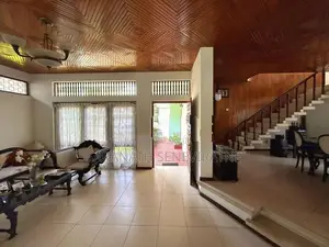 House in Nandimithra Place Colombo 6 With Swimming Pool