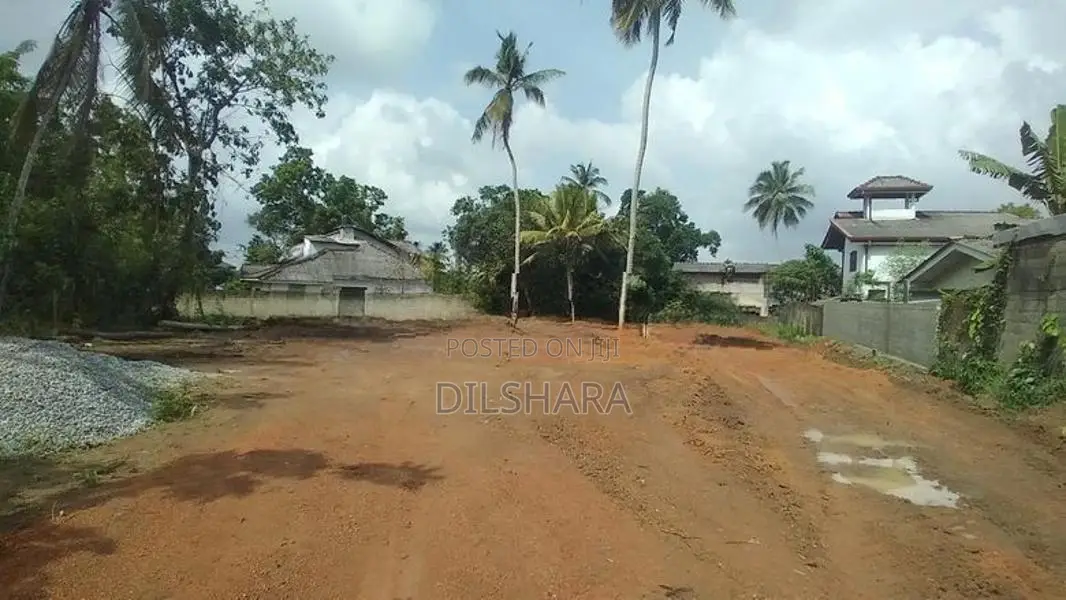 Yakkala Land