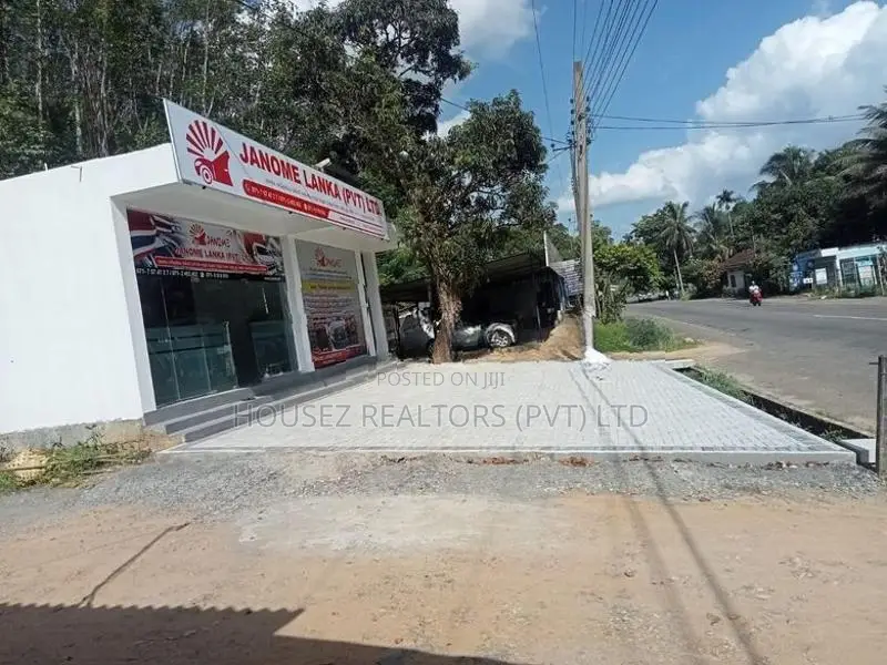 Commercial Building for Rent – Kahawatta