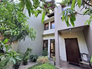 Luxury House for Sale in Colombo 5