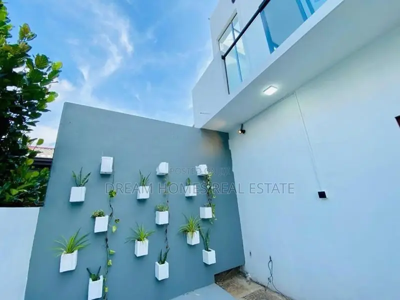 Luxury House for Sale – Athurugiriya