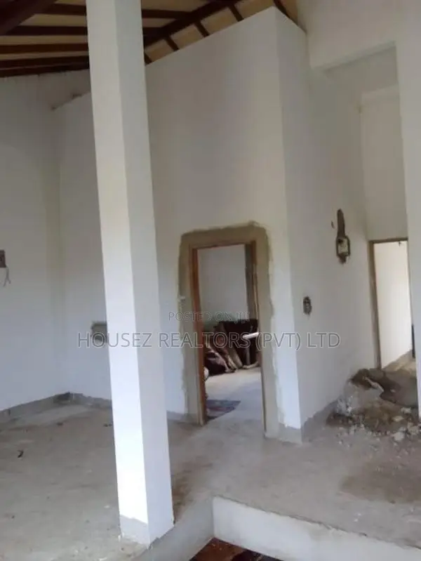 2-Story House for Sale in Moratuwa (egodauyana)