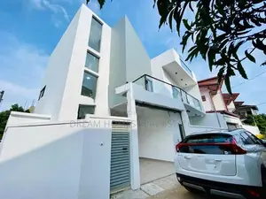 Luxury House for Sale – Athurugiriya