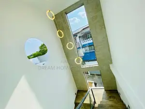 Luxury House for Sale – Athurugiriya