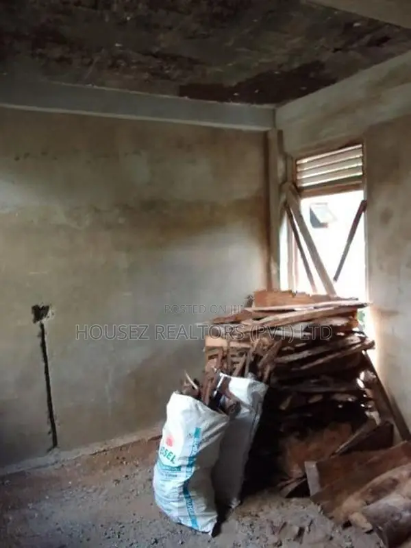 2-Story House for Sale in Moratuwa (egodauyana)