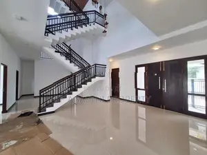 Luxury House for Sale in Mount Lavinia