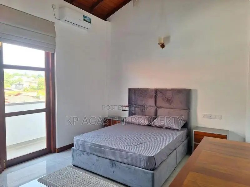Super Luxury House for Sale with Furnitured Colombo 5