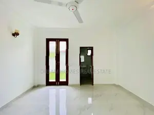 Two Storey House for Sale in Athurugiriya
