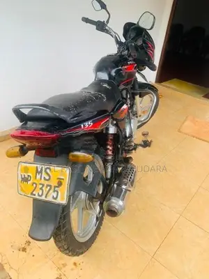 Bajaj Discover 125 2006