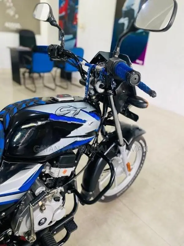 Bajaj CT100 2025