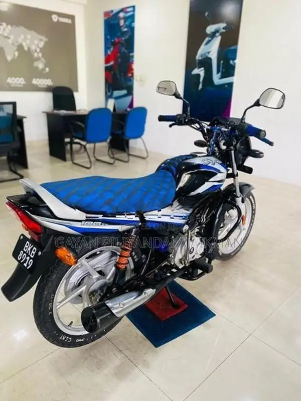 Bajaj CT100 2025