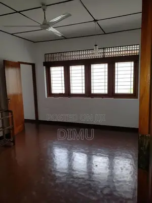 Spacious 2-Bed, 1-Bath Upstairs House with Private Garage – Rajagiriya