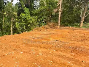 43 Perches Land For Sale In Athurugiriya
