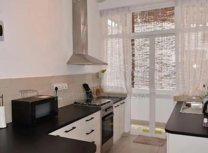 Income-Generating 3-Apartment Building for Sale – Colombo 05