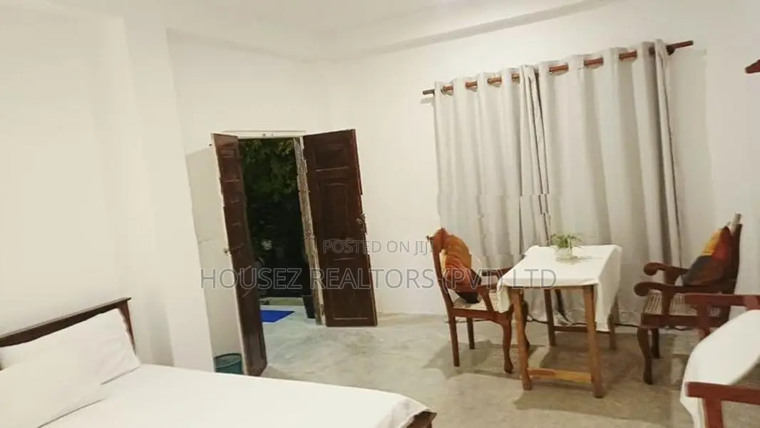 Luxury Villa for Rent in Mihiripanna, Unawatuna