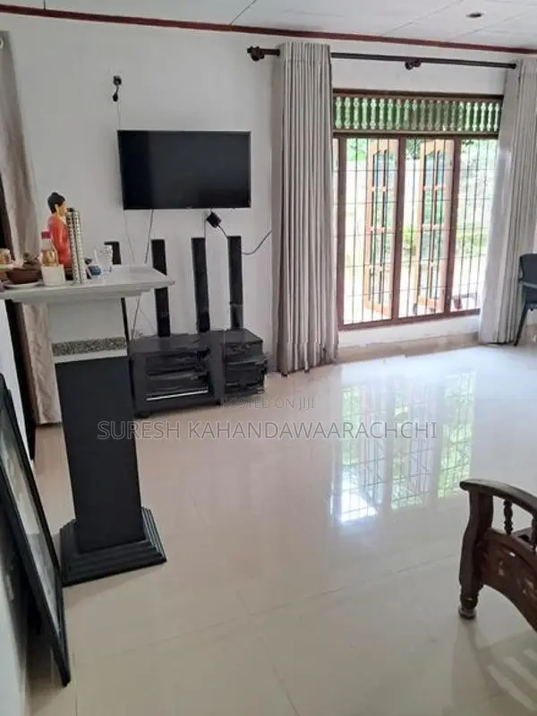 House for Sale - Weliveriya