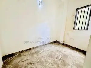 3-Story Modern House for Sale in Thalapathpitiya (Madiwela Road)