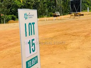 Land for Sale in Padukka