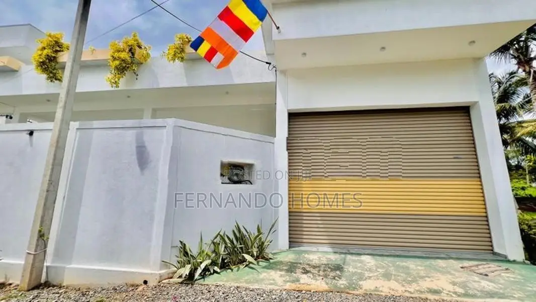 Near Temple Road Downstair Completed Luxury New House Sale In Negombo