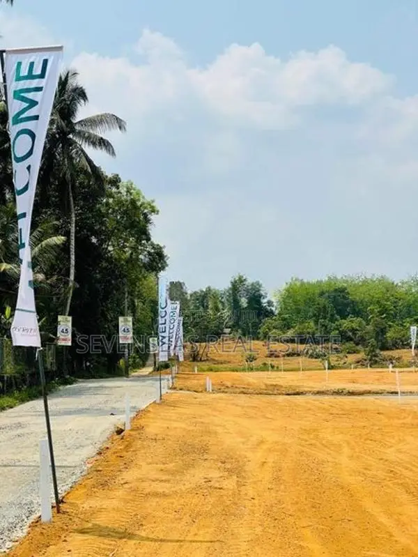 Land for Sale in Padukka