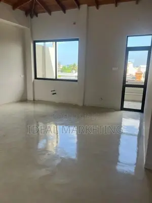 Spacious Residential House for Rent - Colombo 5 (EM759)